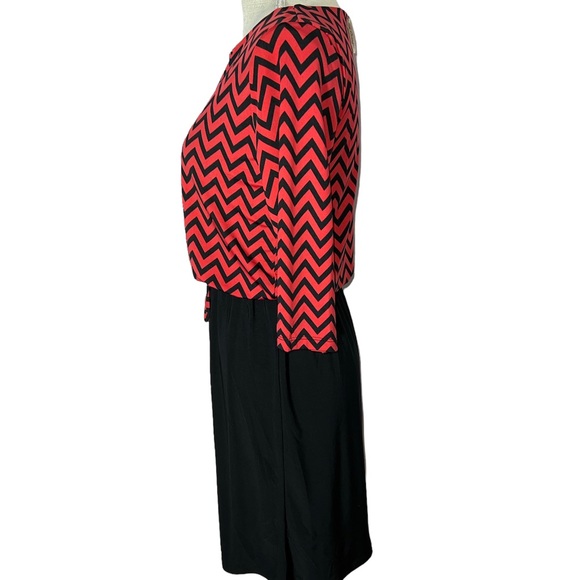 Chevron Print Blouson Dress - Picture 3 of 10